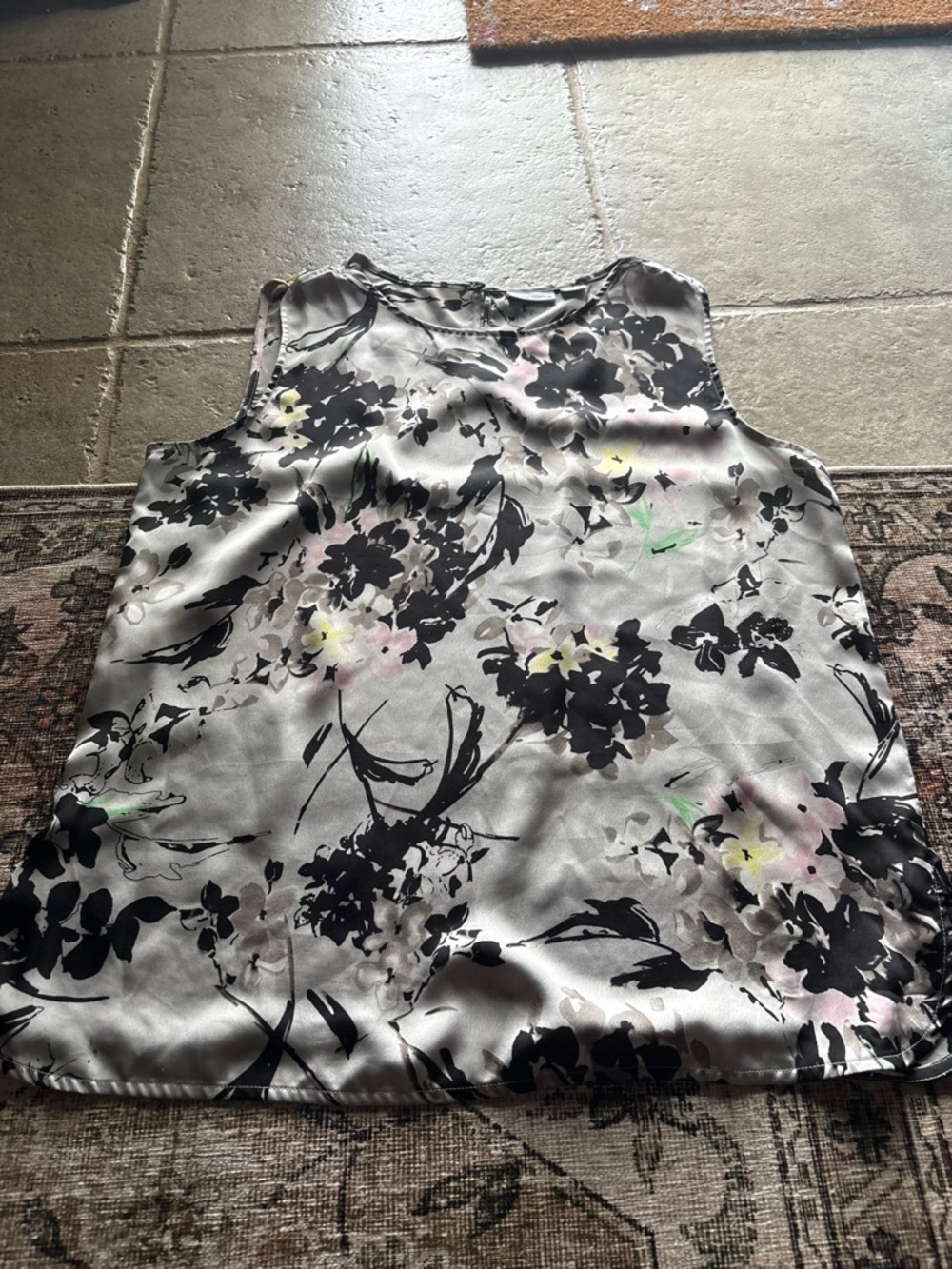 Liz Claiborne Black and Gray Floral Satin Shell with Pink Accents
